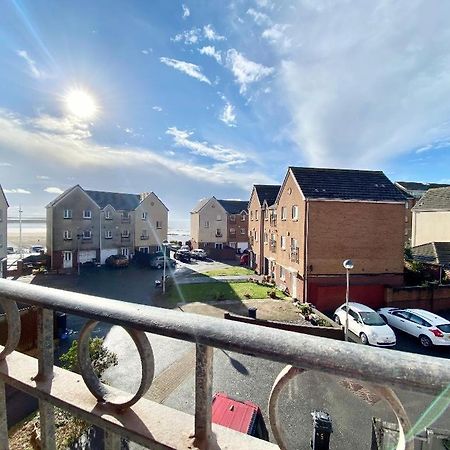 Sea Escape The Tardiis Beachfront Location Aberavon Beach Sea Views Driveway Parking Port Talbot Exteriér fotografie