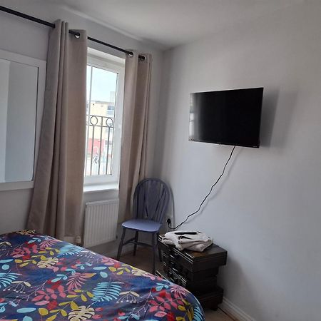 Sea Escape The Tardiis Beachfront Location Aberavon Beach Sea Views Driveway Parking Port Talbot Exteriér fotografie