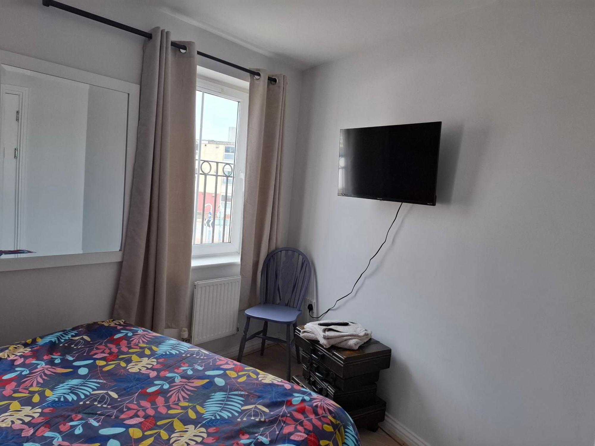 Sea Escape The Tardiis Beachfront Location Aberavon Beach Sea Views Driveway Parking Port Talbot Exteriér fotografie